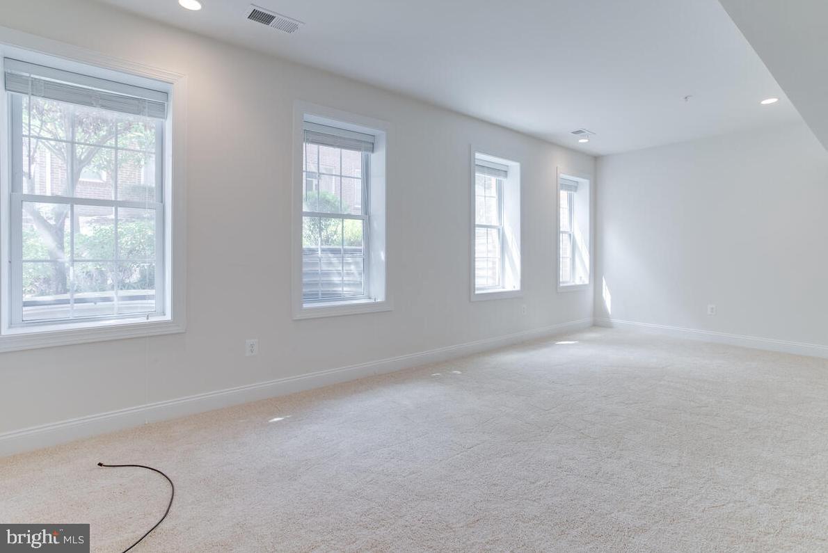 THE ENCLAVE AT ARUNDEL PRESERVE - Residential