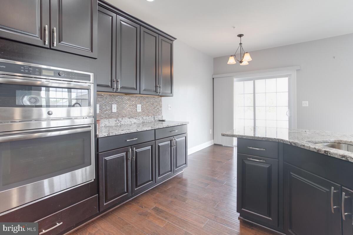 THE ENCLAVE AT ARUNDEL PRESERVE - Residential