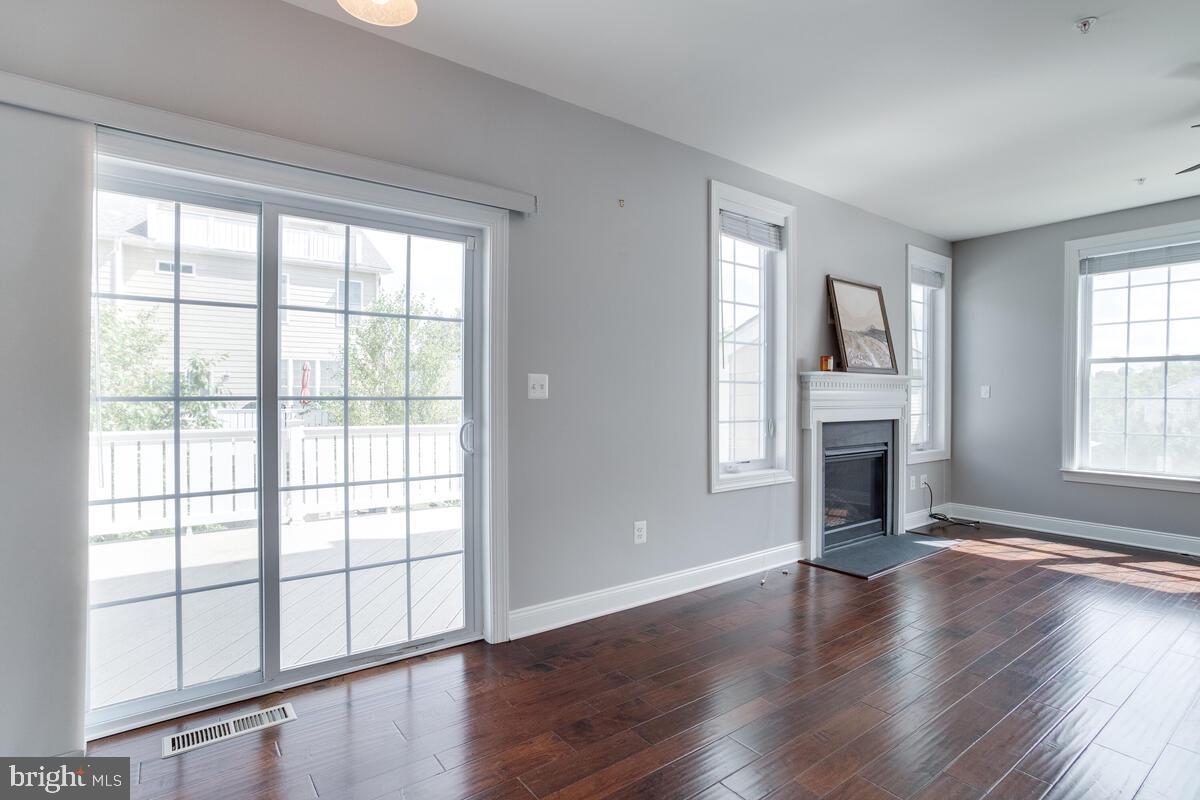 THE ENCLAVE AT ARUNDEL PRESERVE - Residential