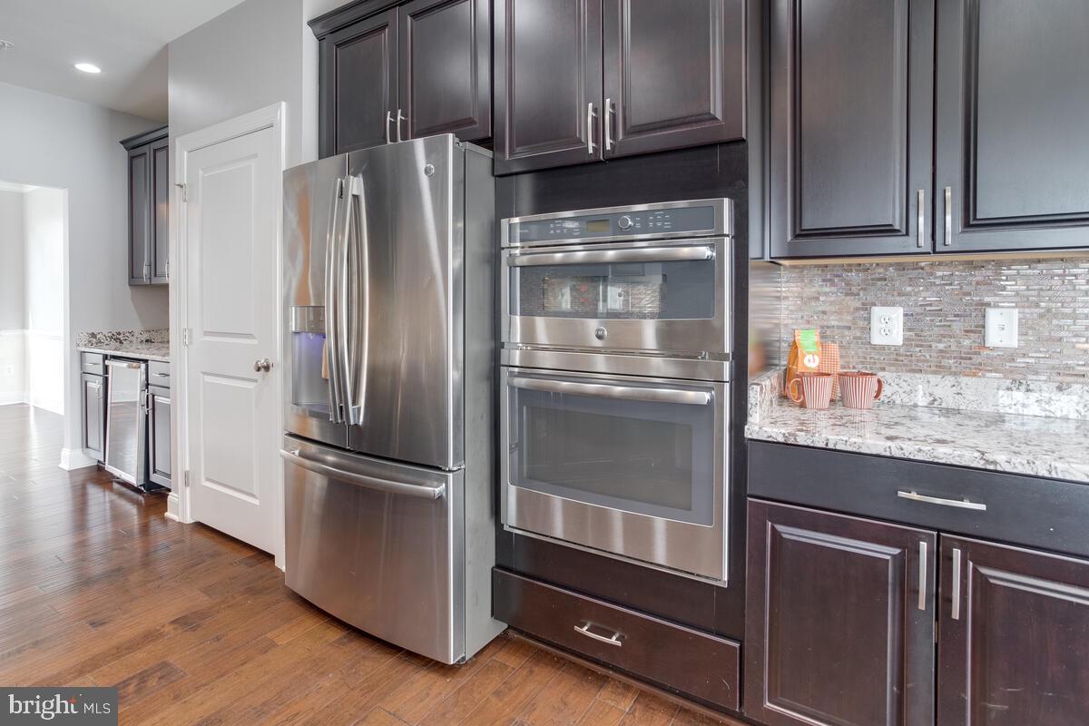 THE ENCLAVE AT ARUNDEL PRESERVE - Residential