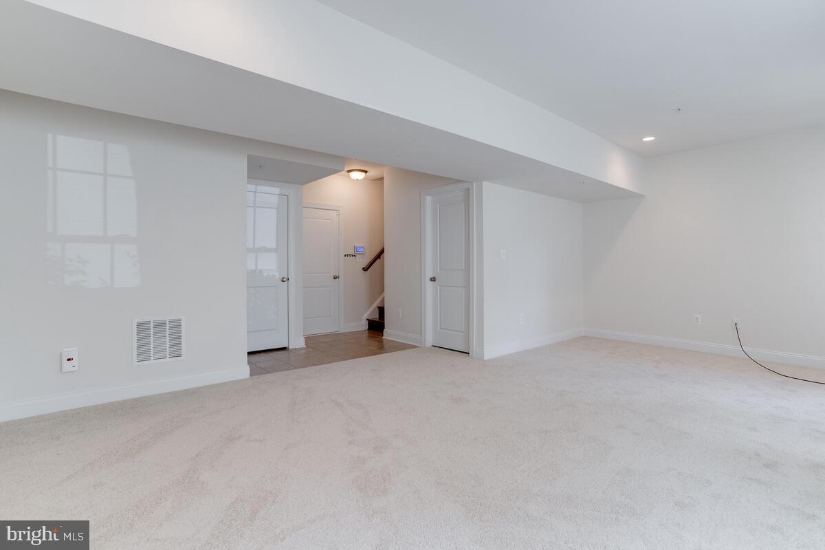 THE ENCLAVE AT ARUNDEL PRESERVE - Residential