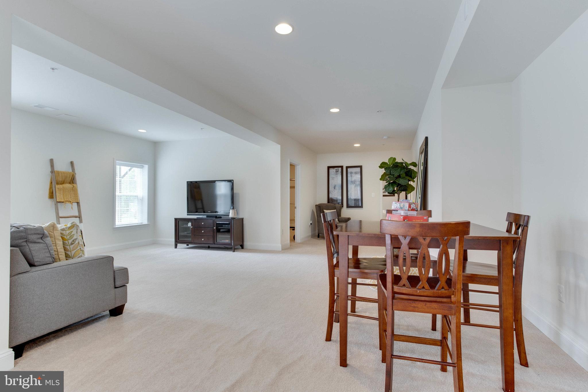 COLLINGBROOK - Residential