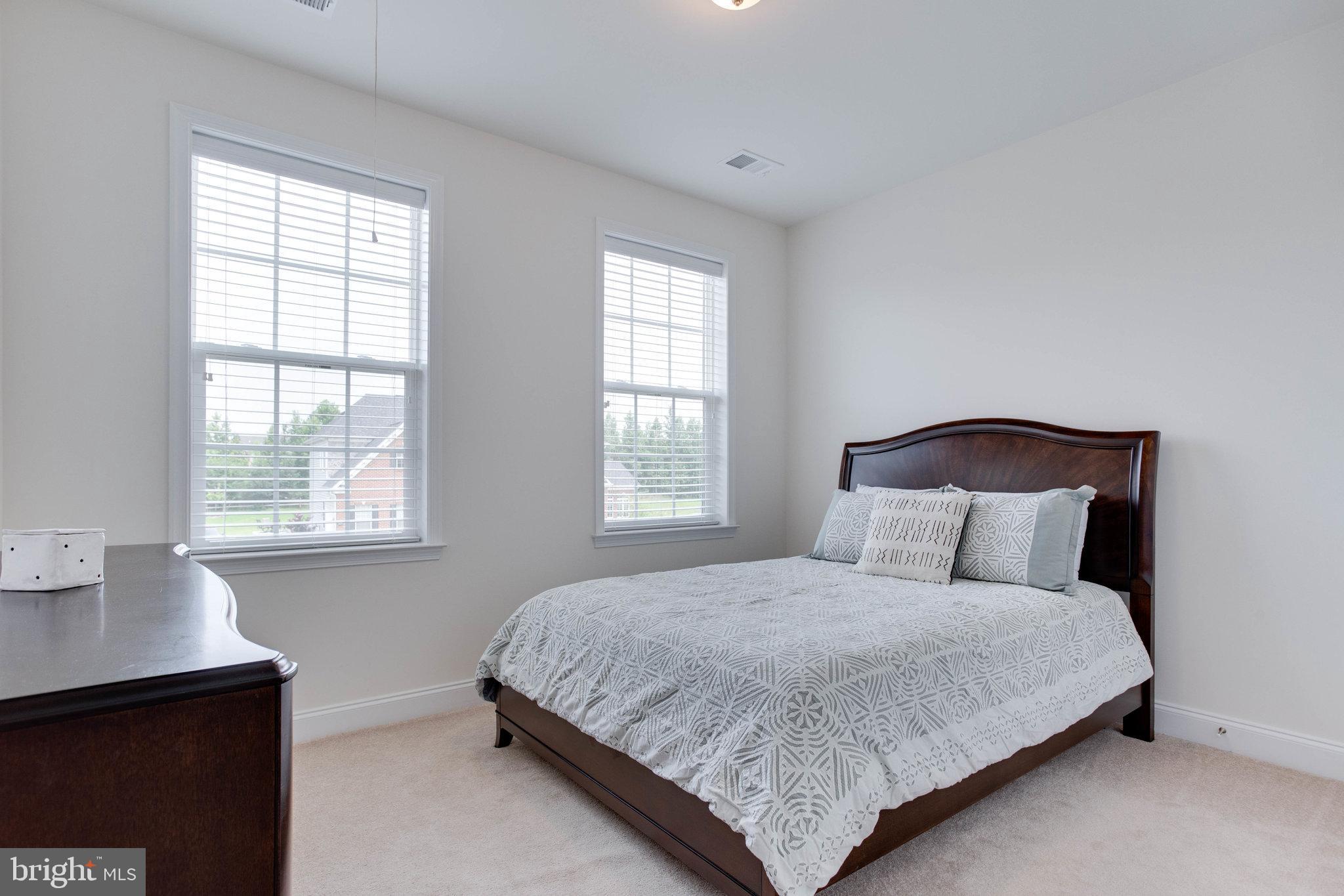 COLLINGBROOK - Residential