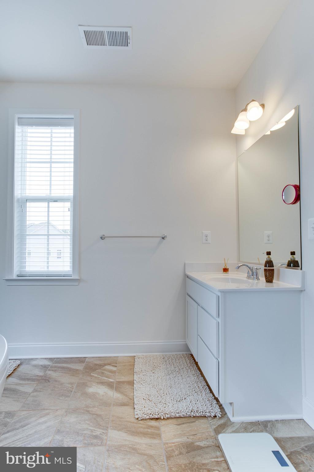 COLLINGBROOK - Residential