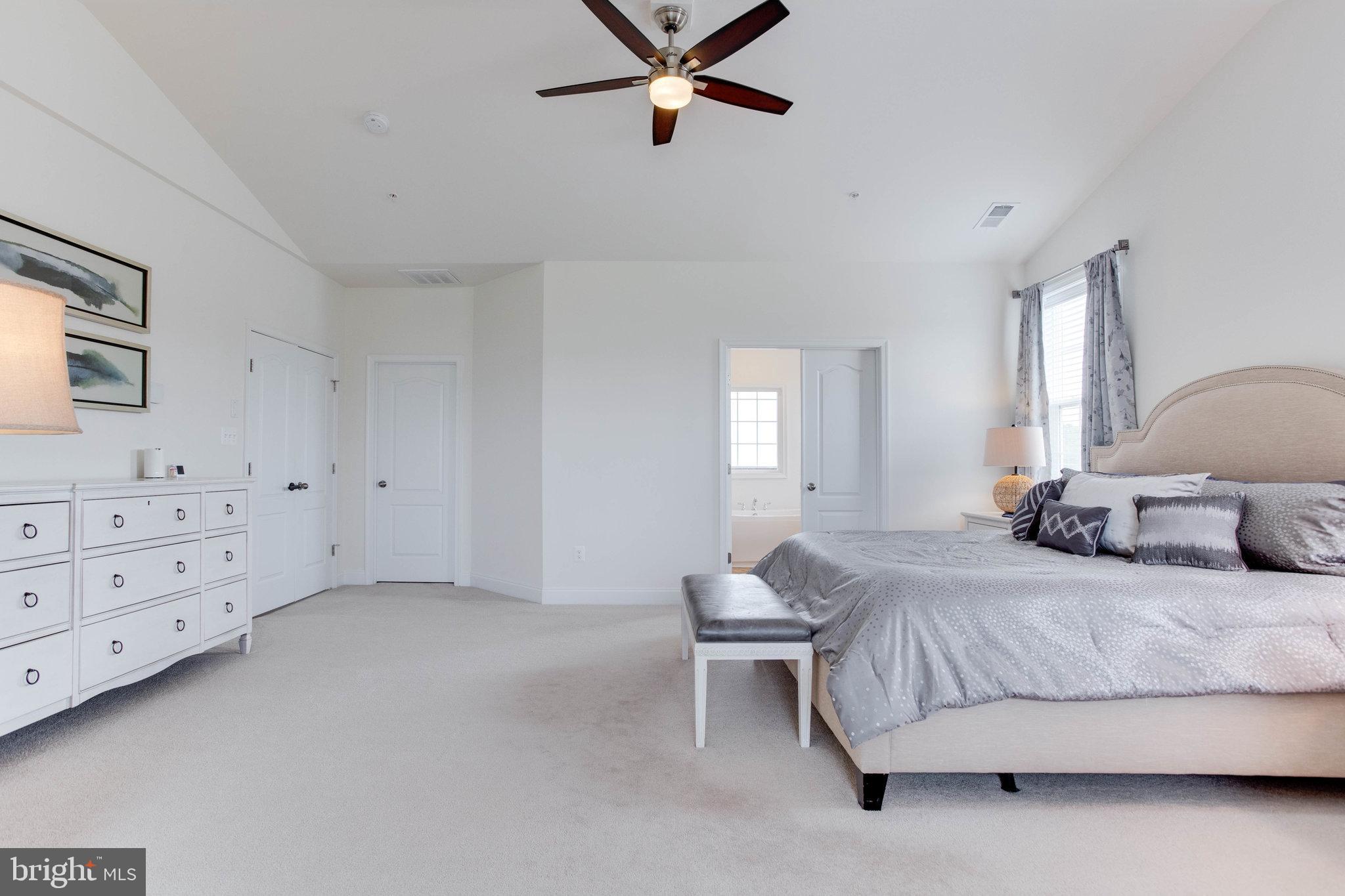 COLLINGBROOK - Residential