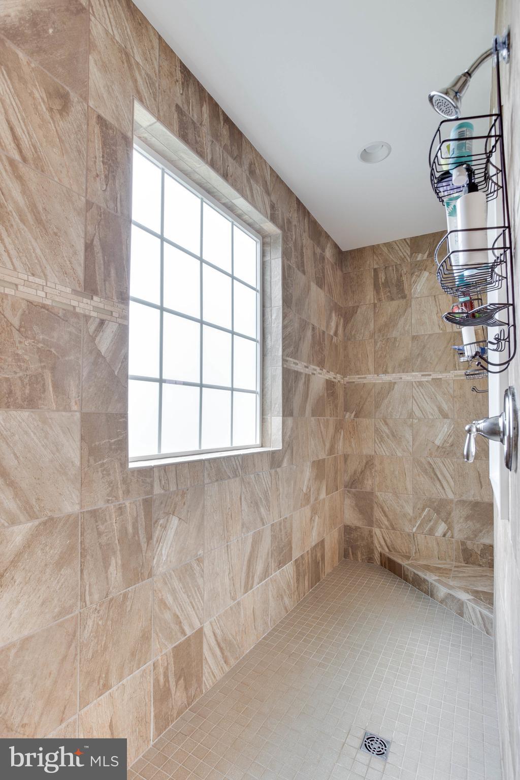 COLLINGBROOK - Residential