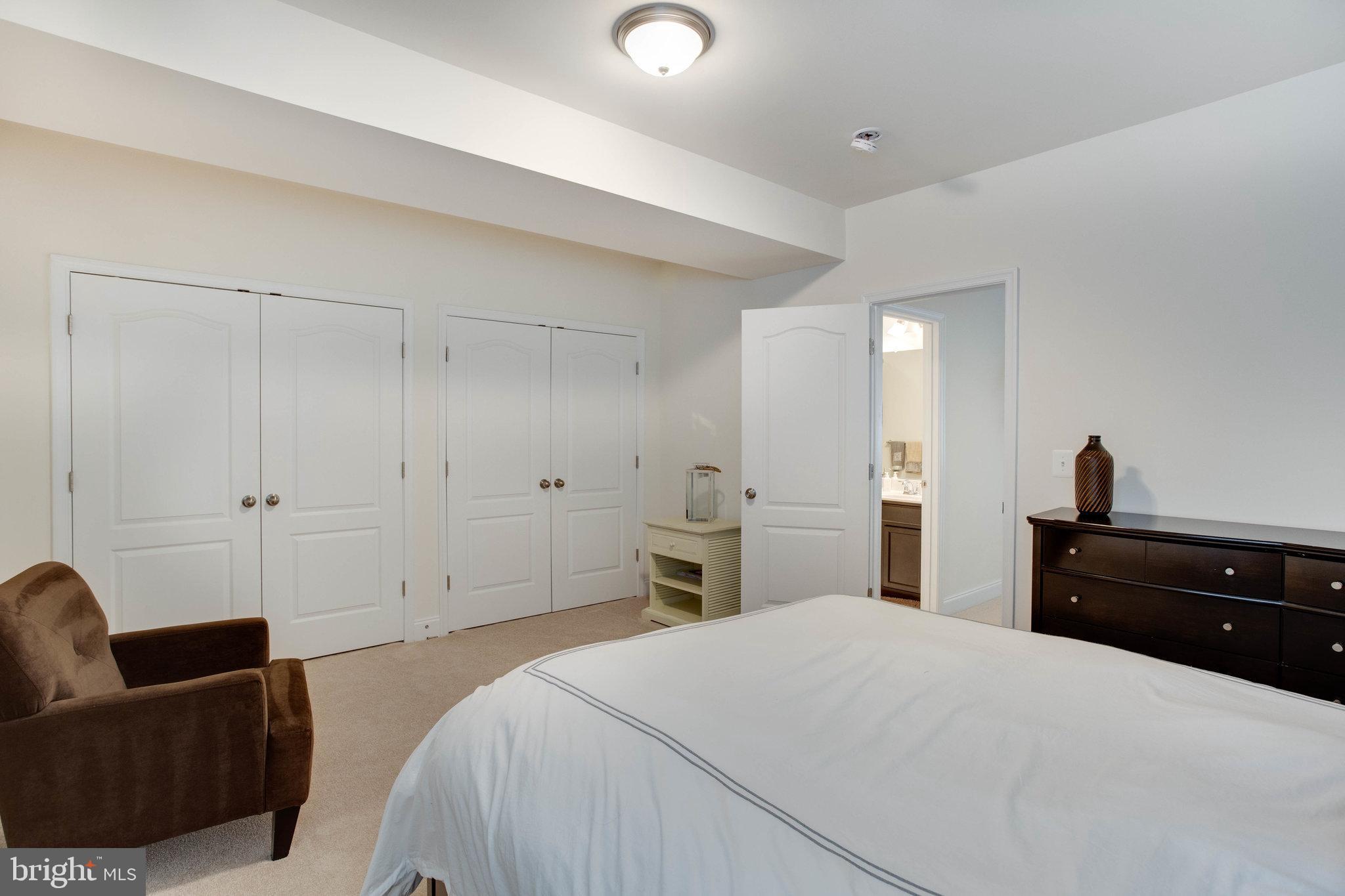 COLLINGBROOK - Residential