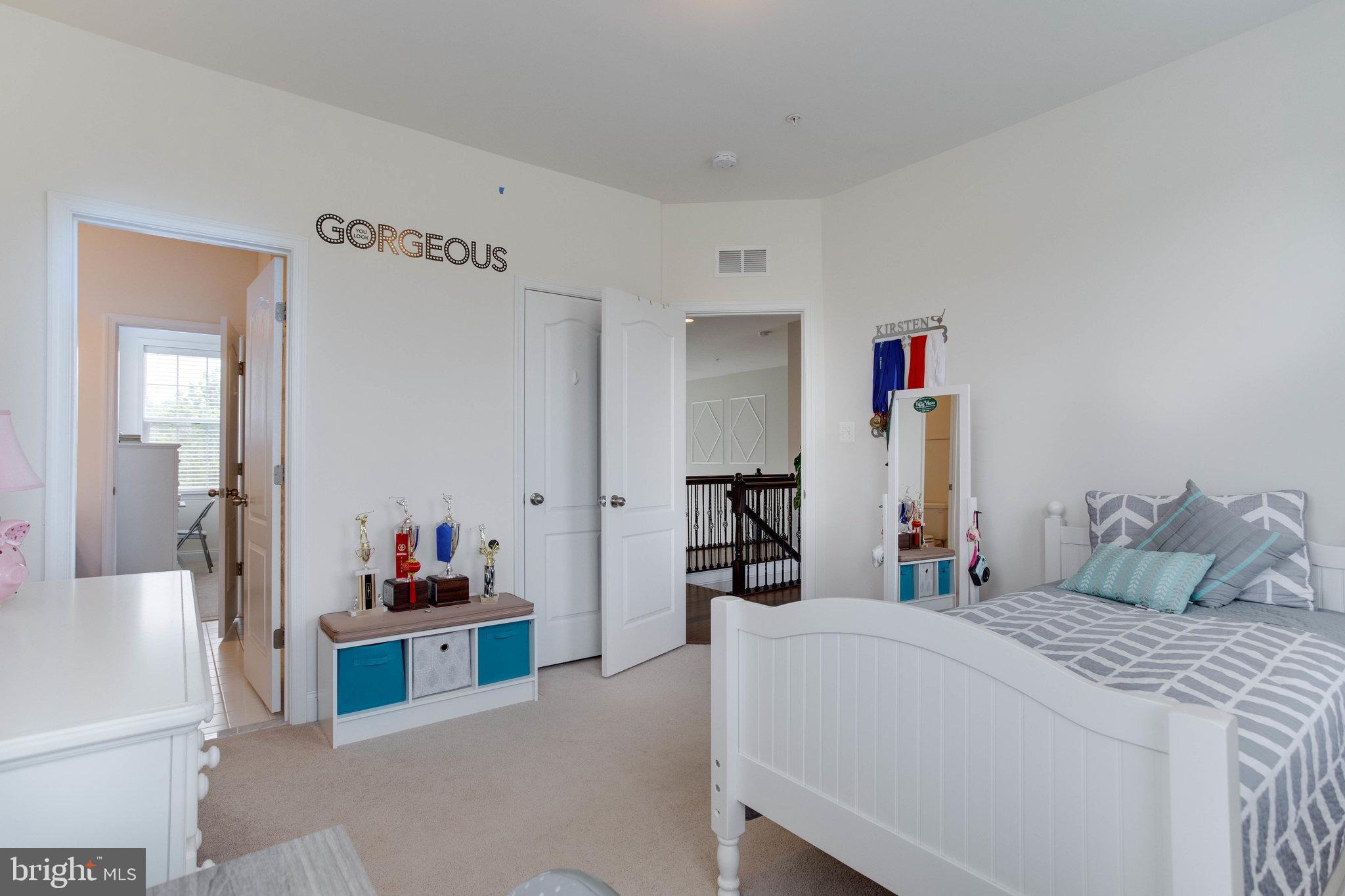 COLLINGBROOK - Residential