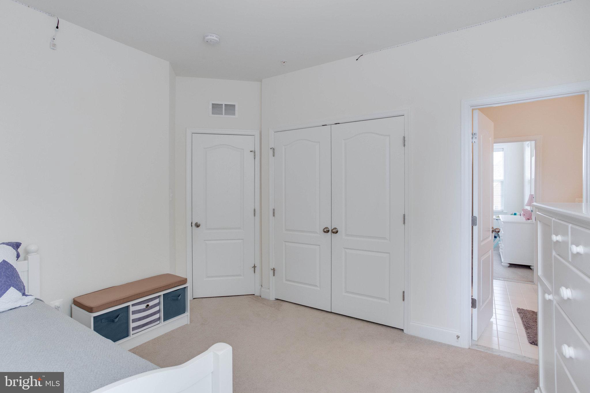 COLLINGBROOK - Residential