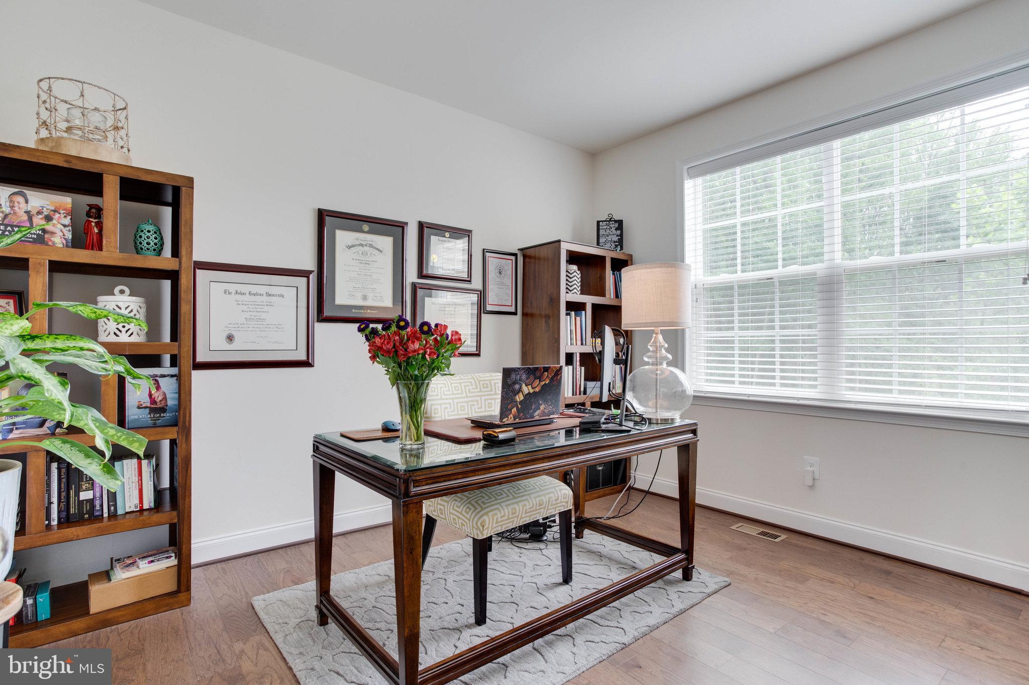 COLLINGBROOK - Residential