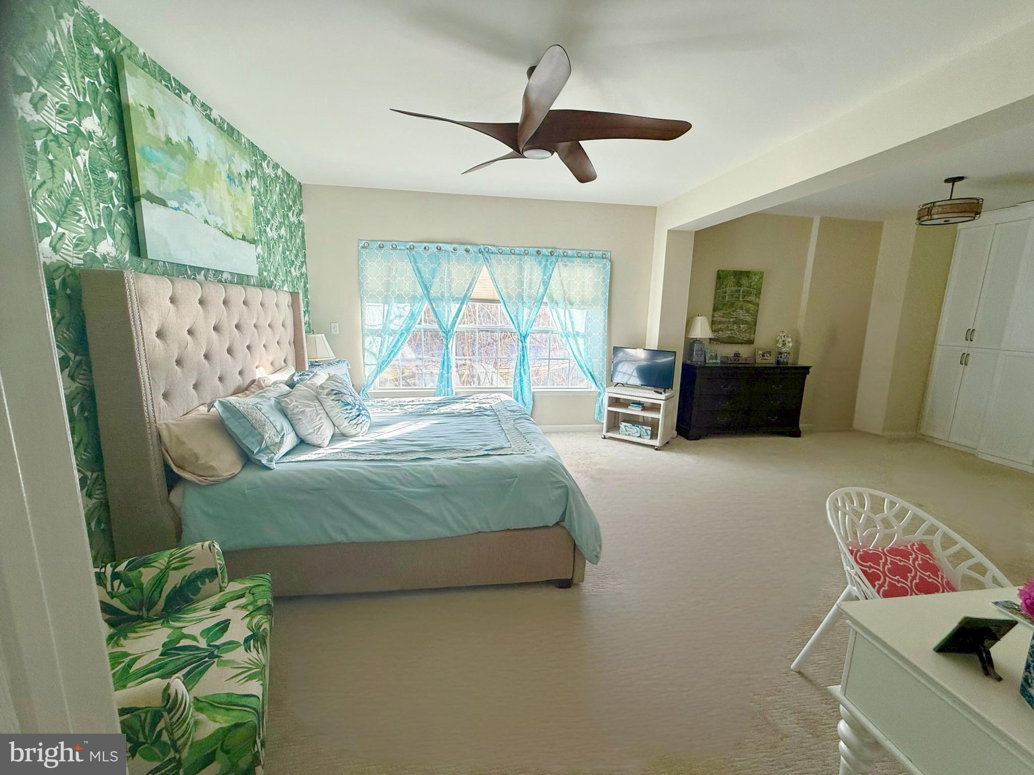 PRESIDENTIAL ESTS - Residential