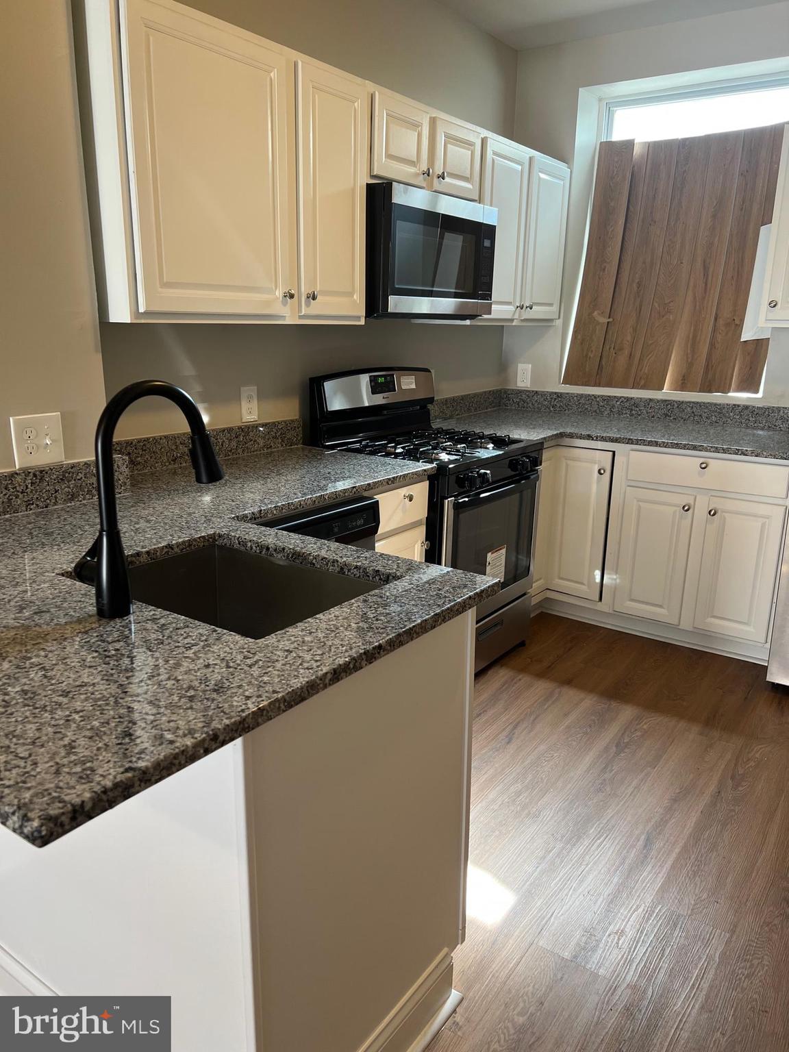 MILTON-MONTFORD - Residential Lease