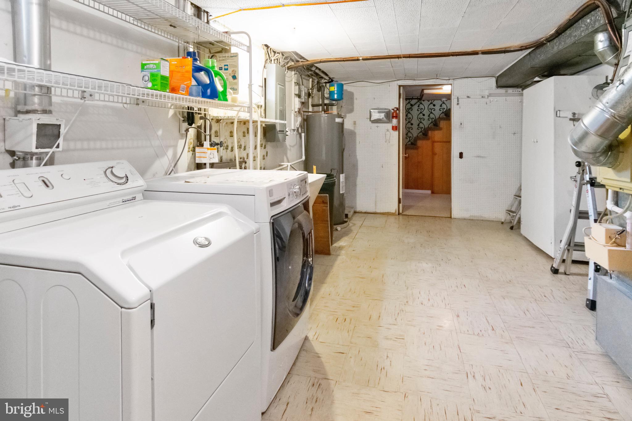 PERRY HALL - Residential Lease