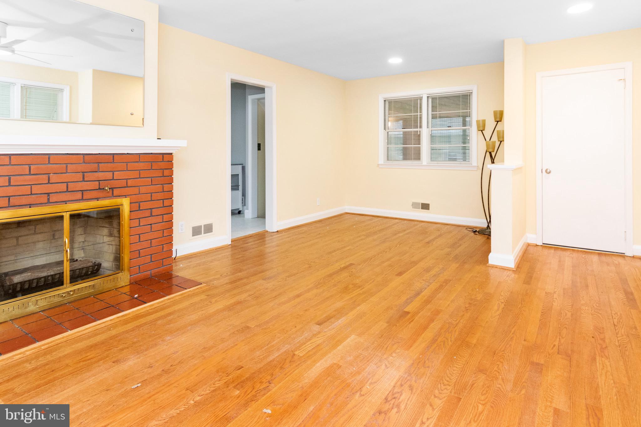 PERRY HALL - Residential Lease