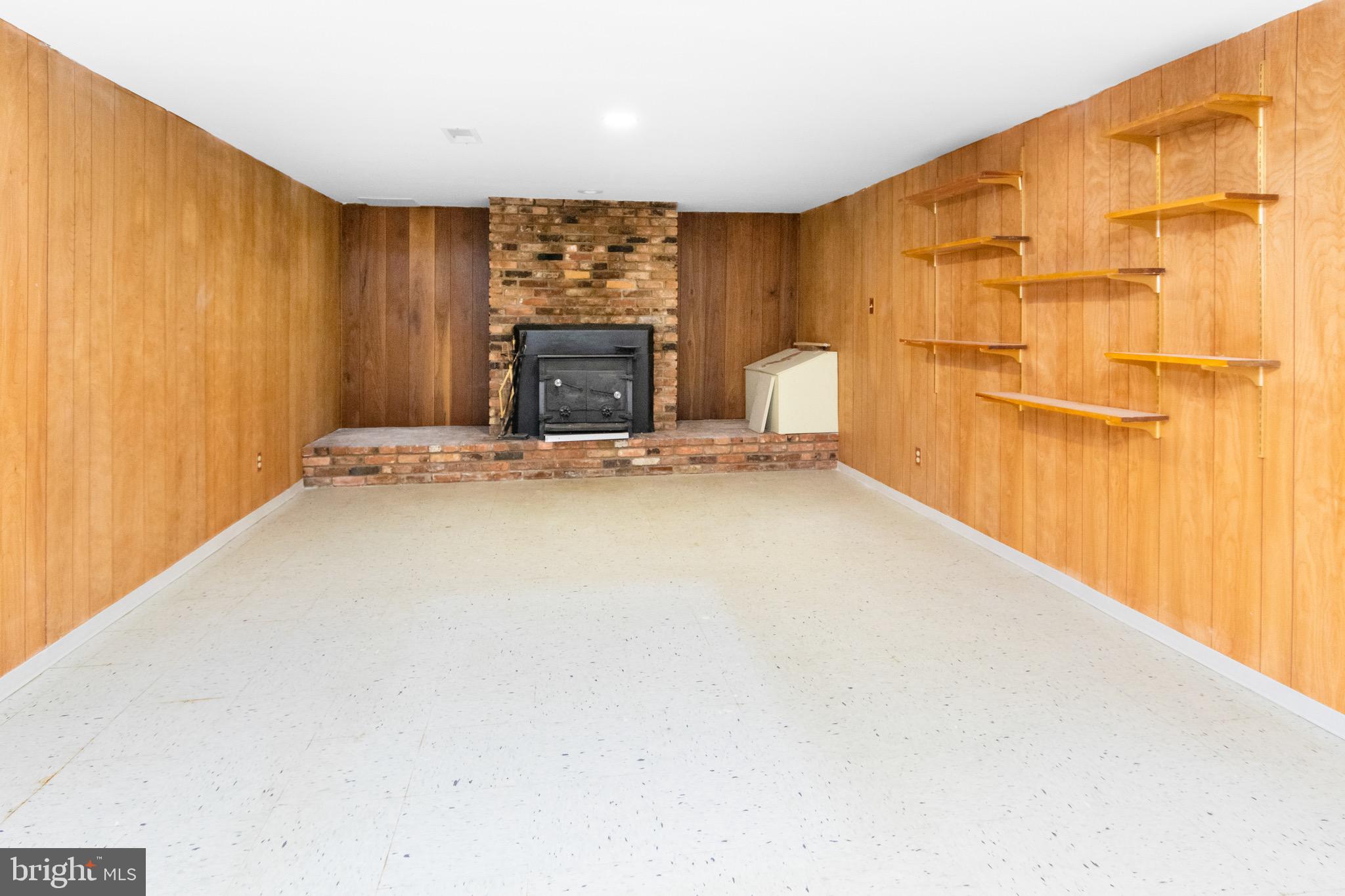 PERRY HALL - Residential Lease