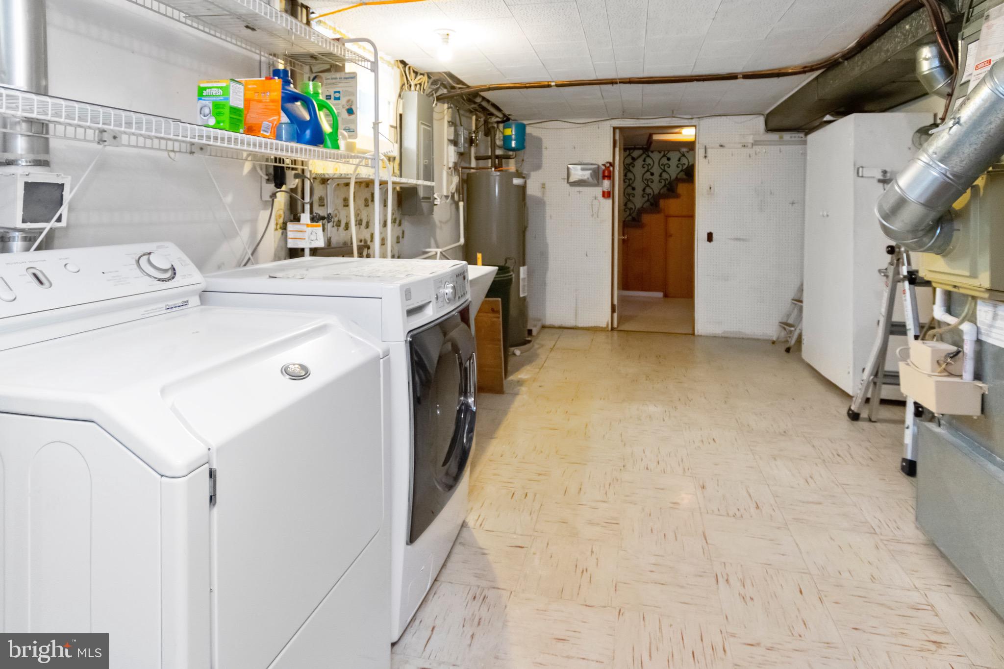 PERRY HALL - Residential Lease