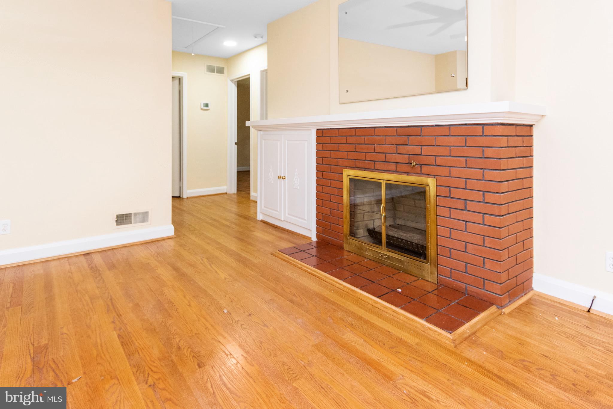 PERRY HALL - Residential Lease