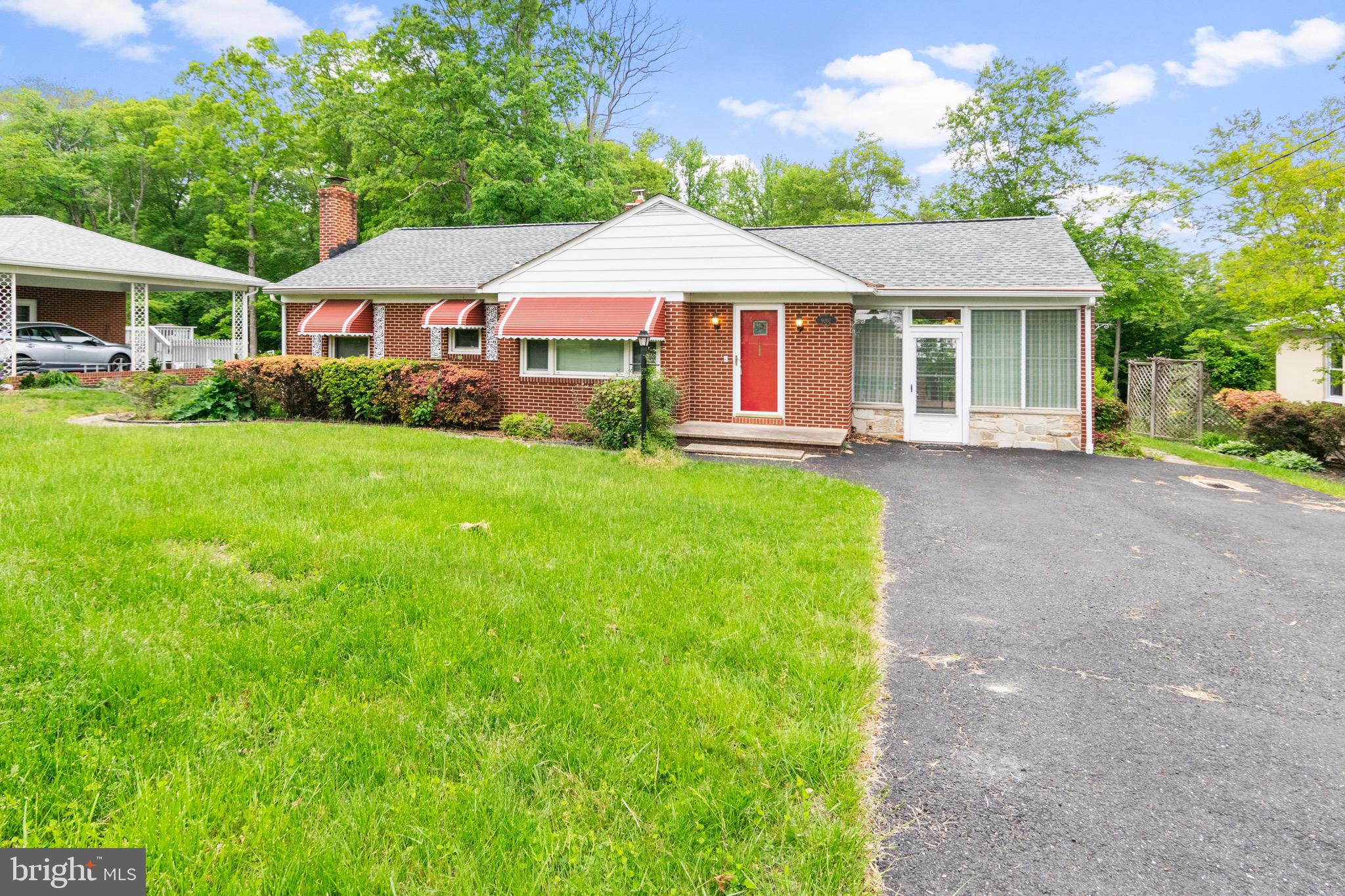 PERRY HALL - Residential Lease