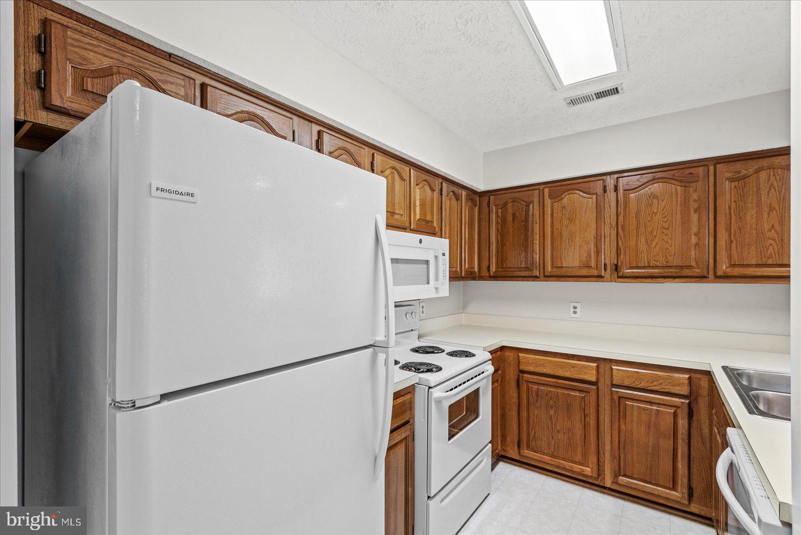 SUMMERLAKE - Residential