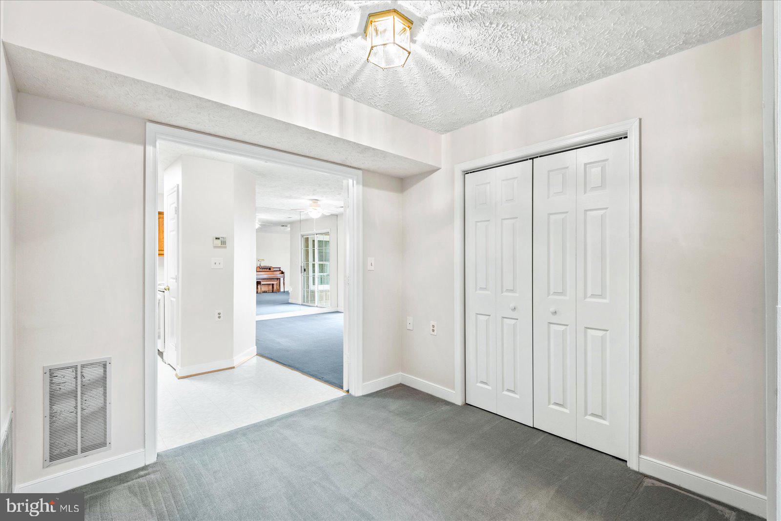 SUMMERLAKE - Residential