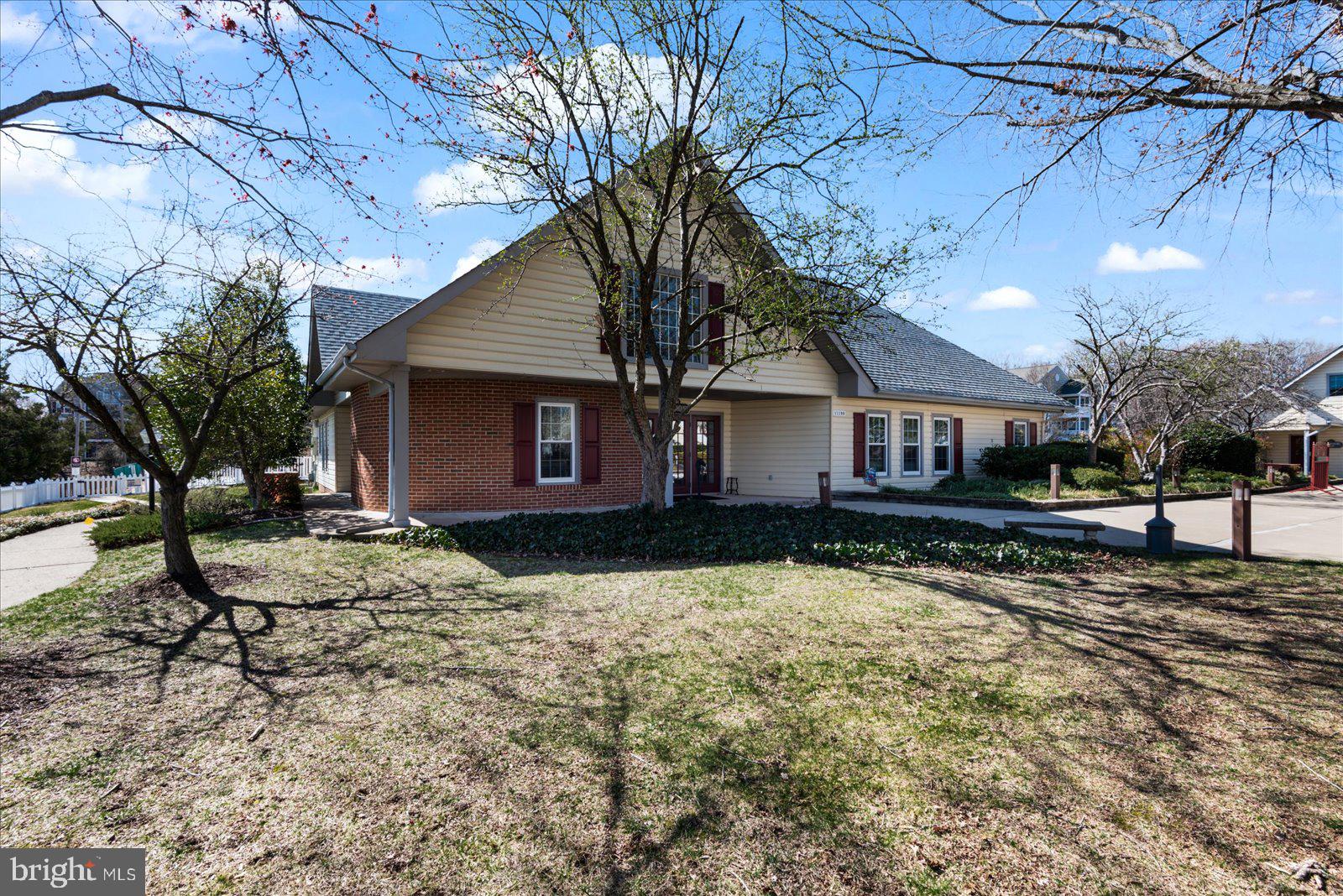 SUMMERLAKE - Residential