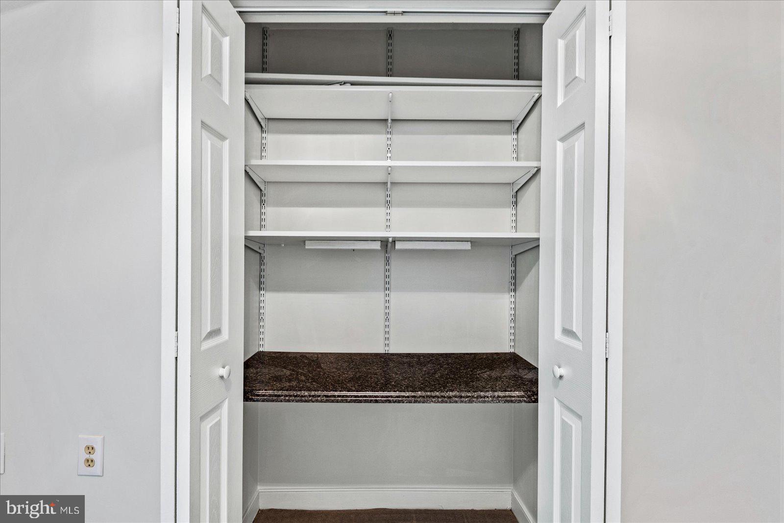 SUMMERLAKE - Residential