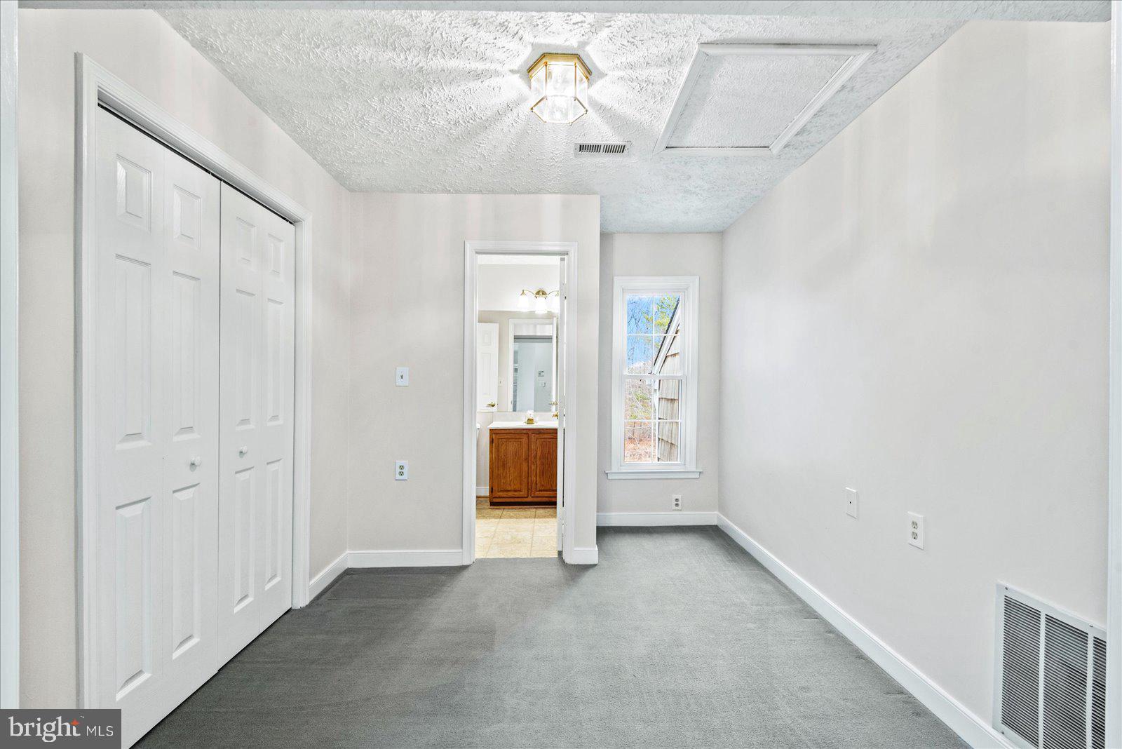 SUMMERLAKE - Residential