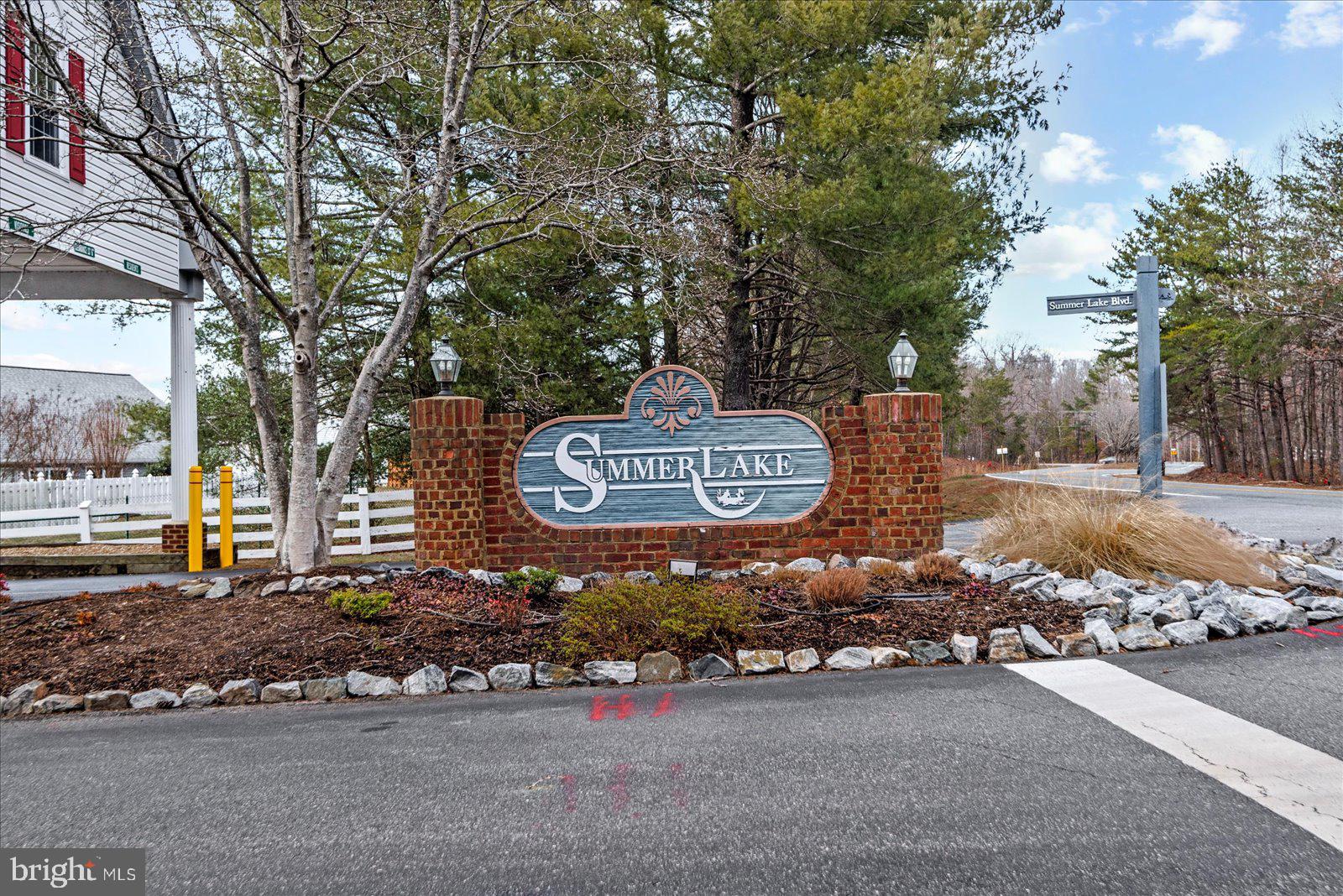 SUMMERLAKE - Residential