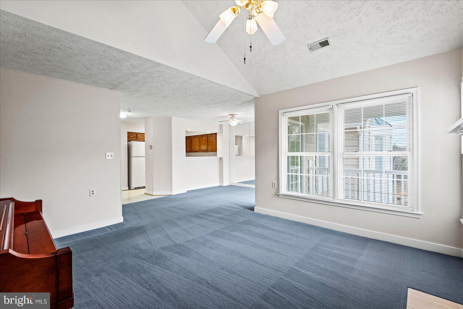 SUMMERLAKE - Residential