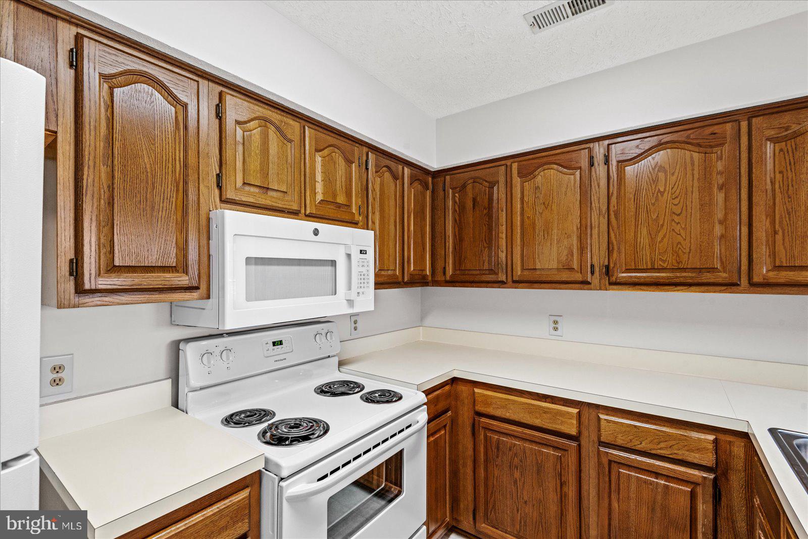 SUMMERLAKE - Residential