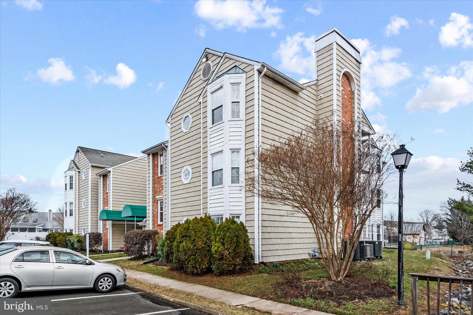 SUMMERLAKE - Residential