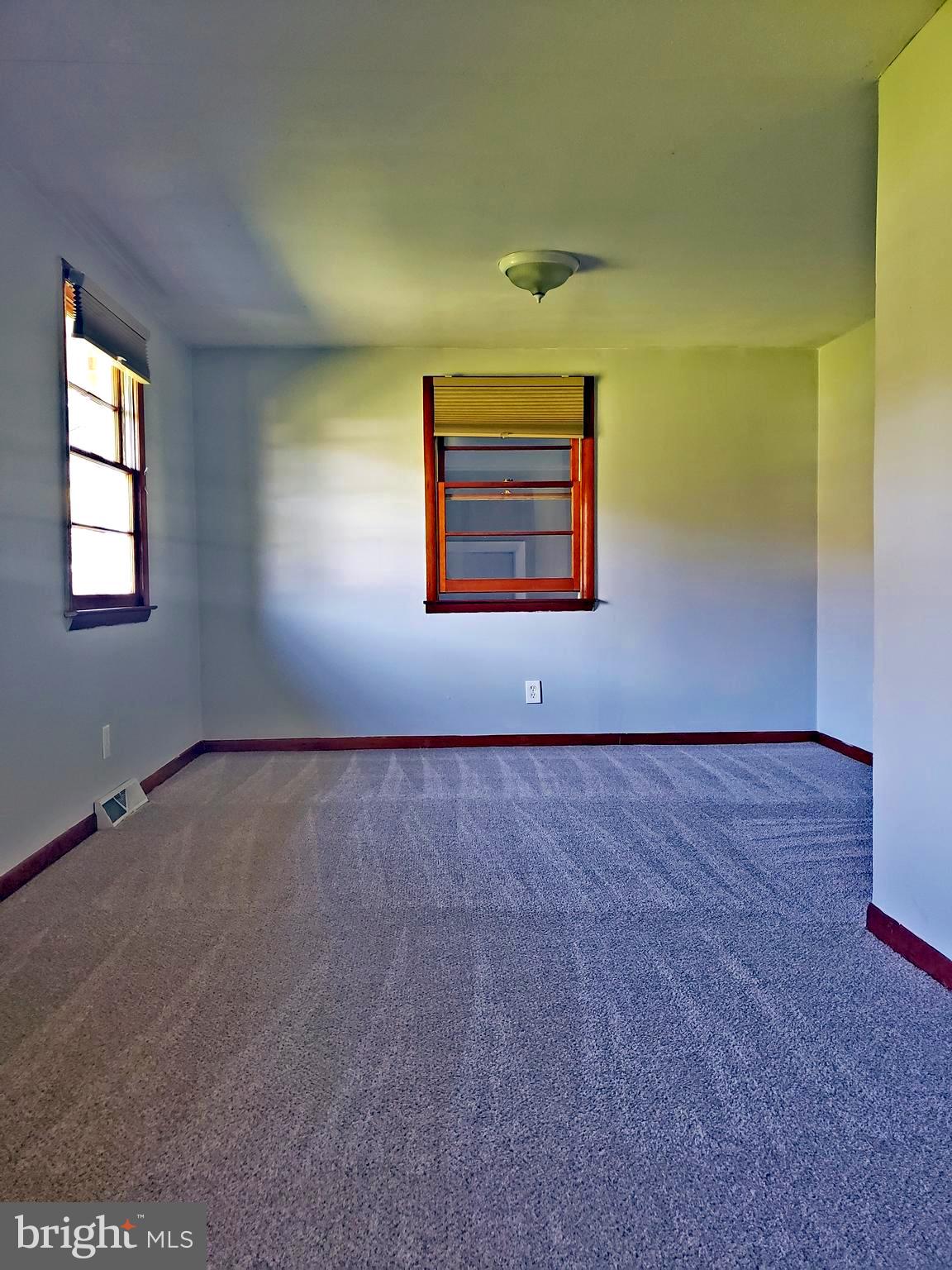 VALLEY ACRES - Residential