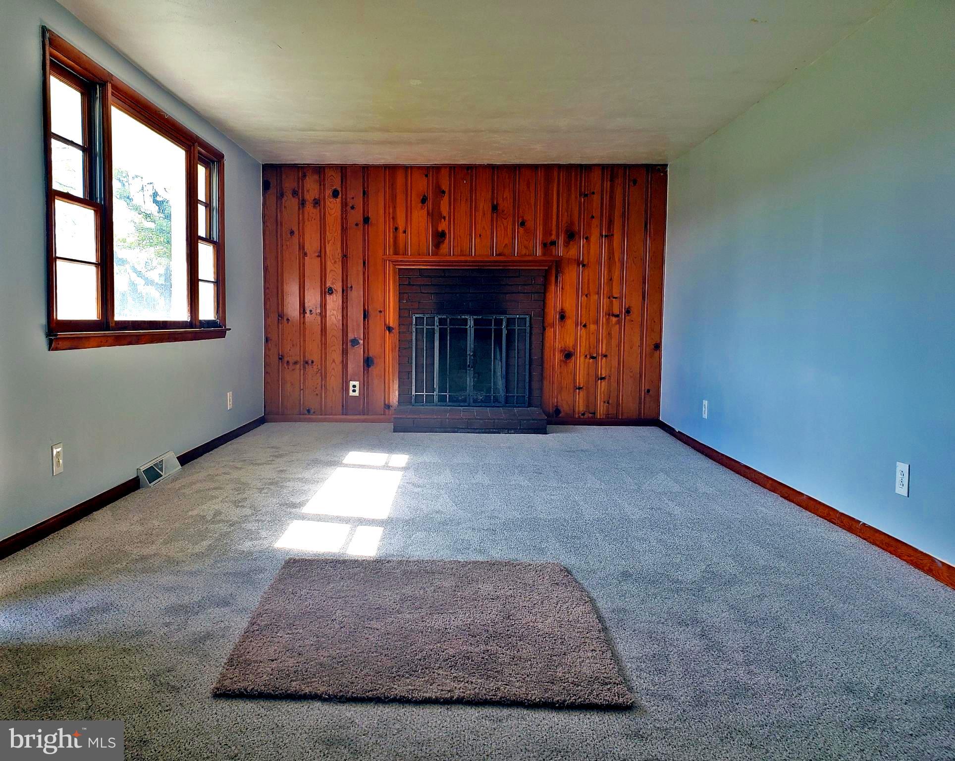 VALLEY ACRES - Residential