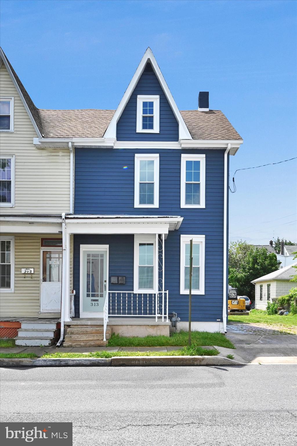 313 S 1ST STREET