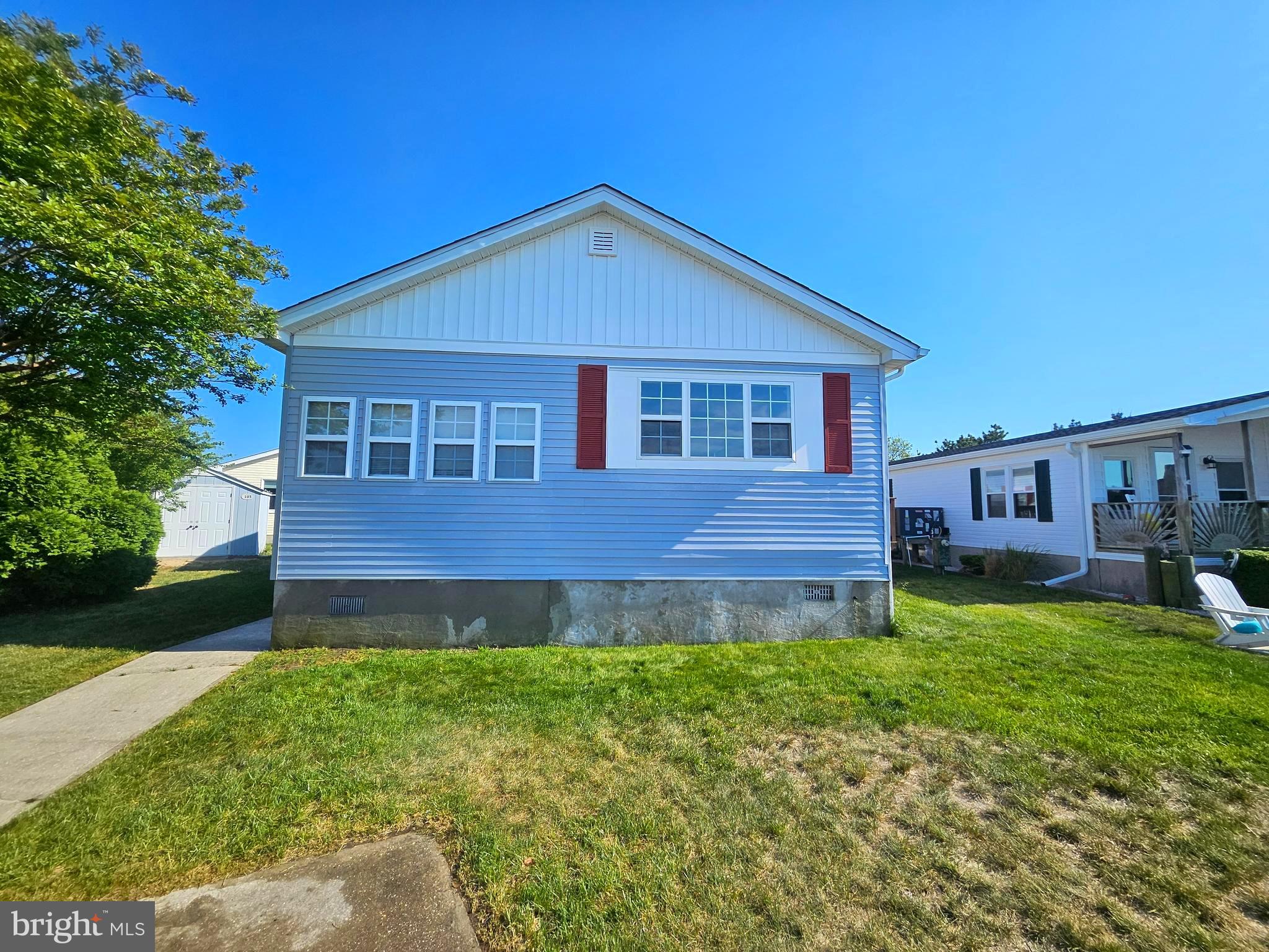 105 ASSATEAGUE COURT