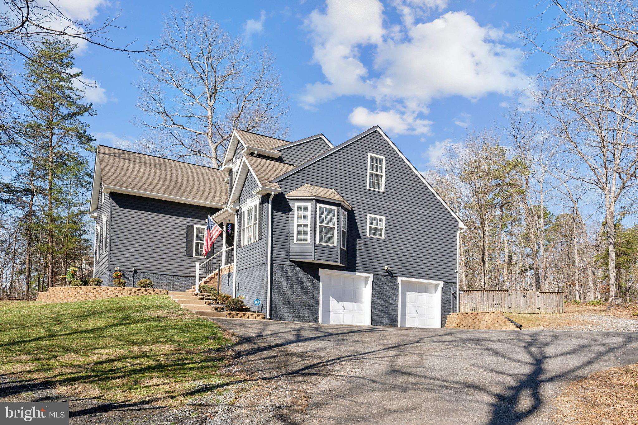 8711 BOULEVARD OF THE GENERALS