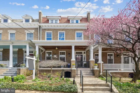 MLS: DCDC2191698