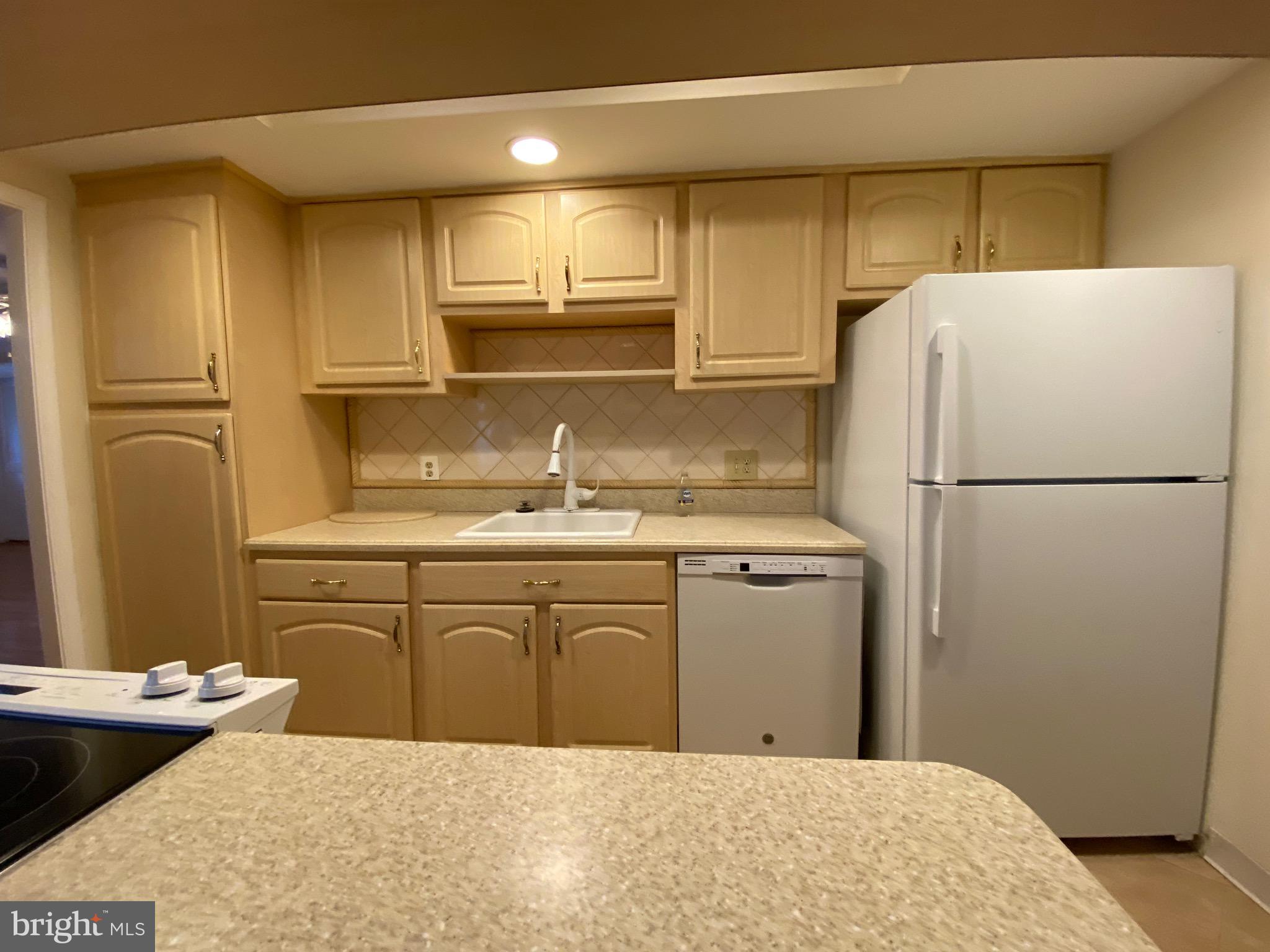 ROSSMOOR MUTUAL #9 - Residential