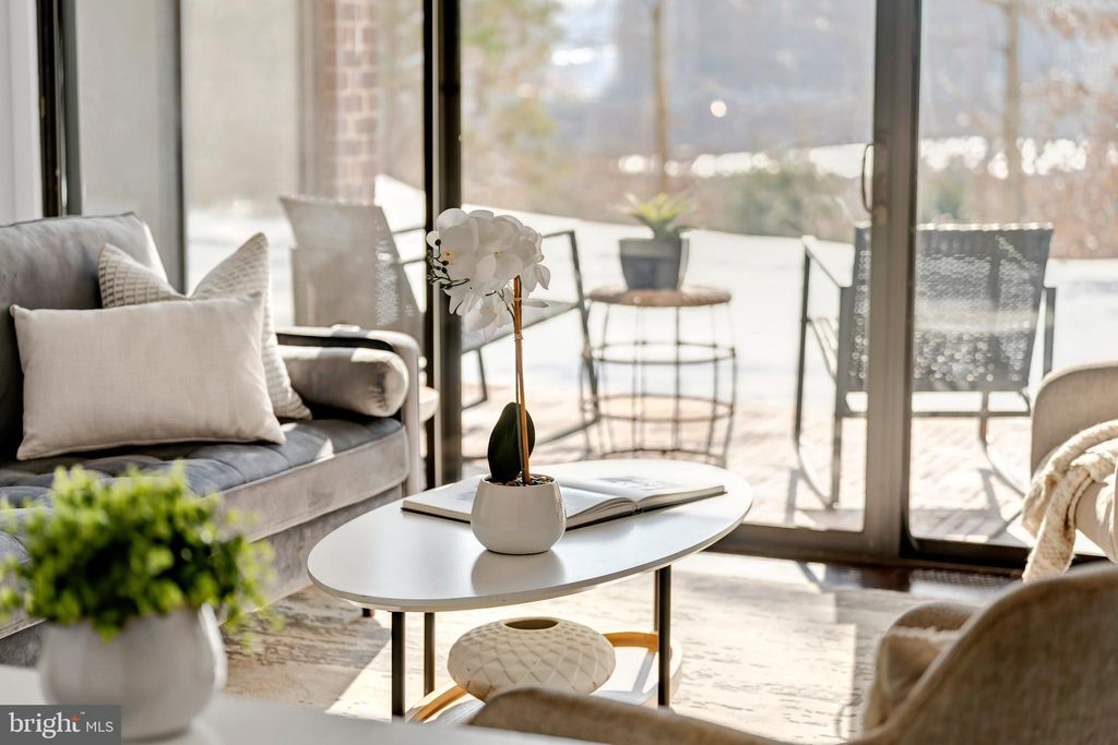 Photo of 110 Roberts Lane #100, ALEXANDRIA, VA 22314 (MLS # VAAX2053532)