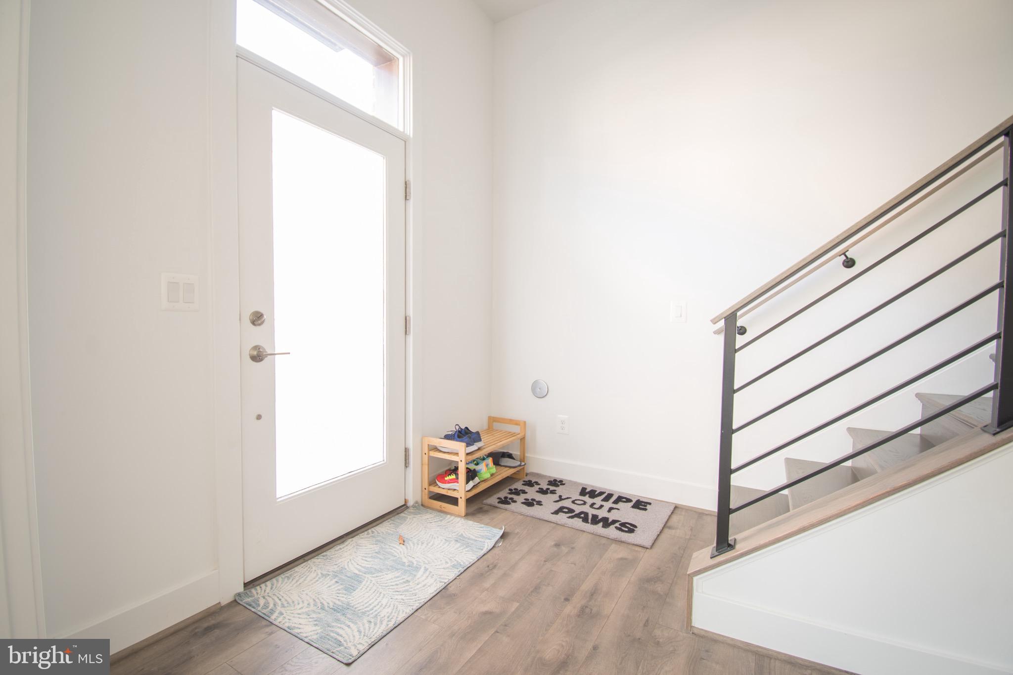 TOWER OAKS - Residential Lease