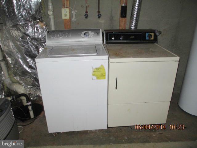 COURTLAND MANOR - Residential