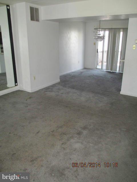 COURTLAND MANOR - Residential