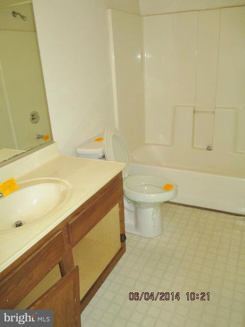 COURTLAND MANOR - Residential