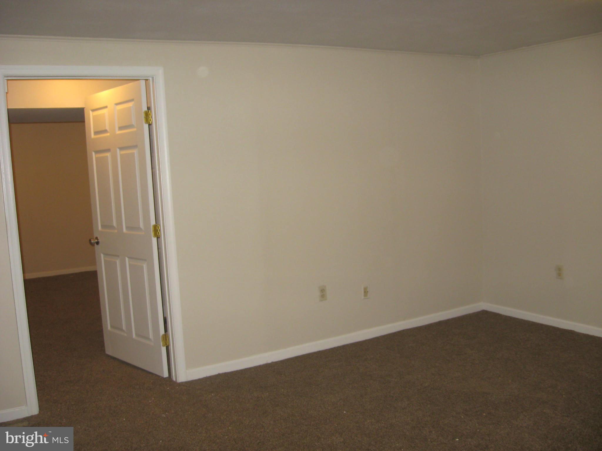 BEECHWOOD SQUARE - Residential Lease