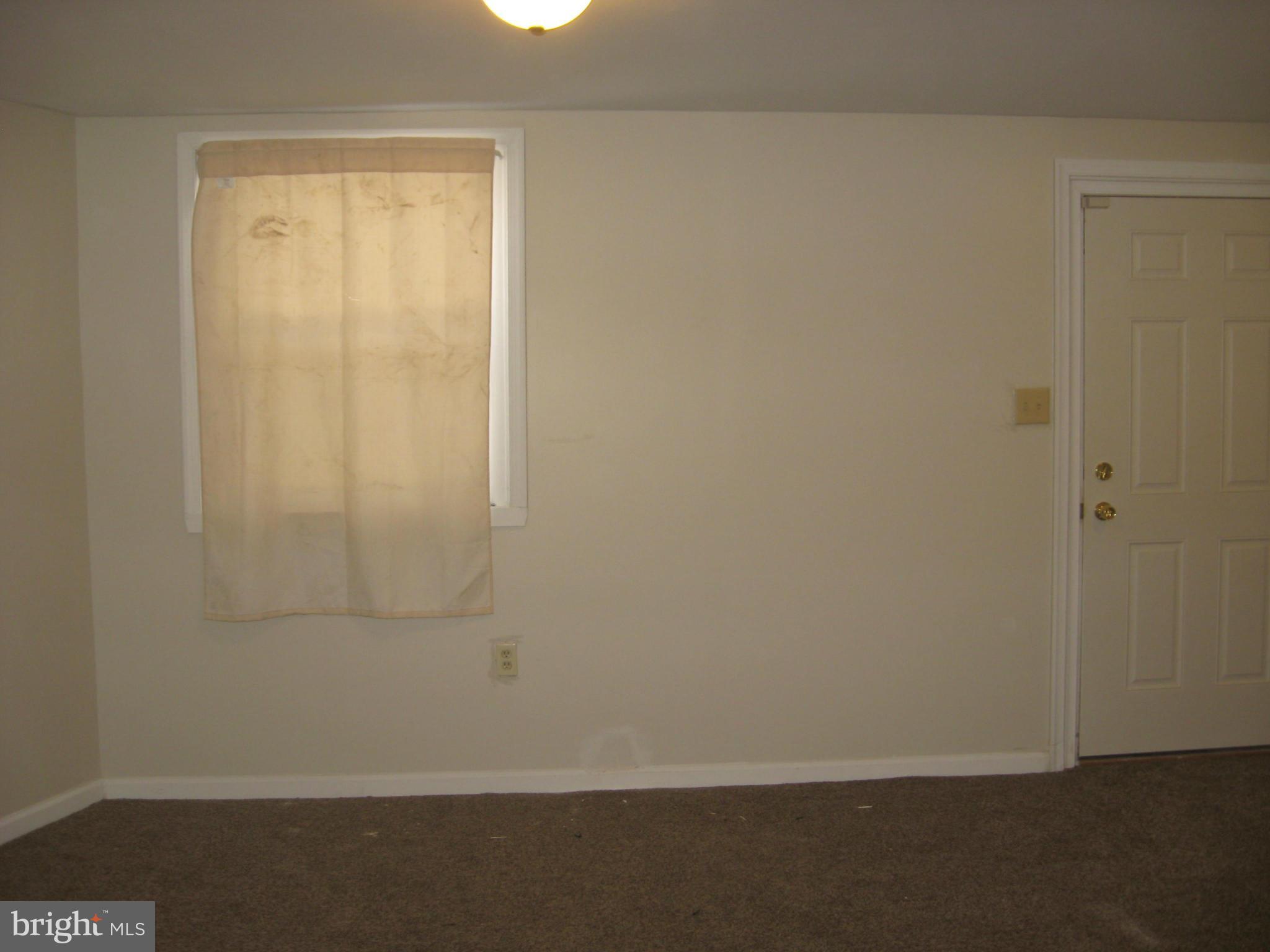 BEECHWOOD SQUARE - Residential Lease