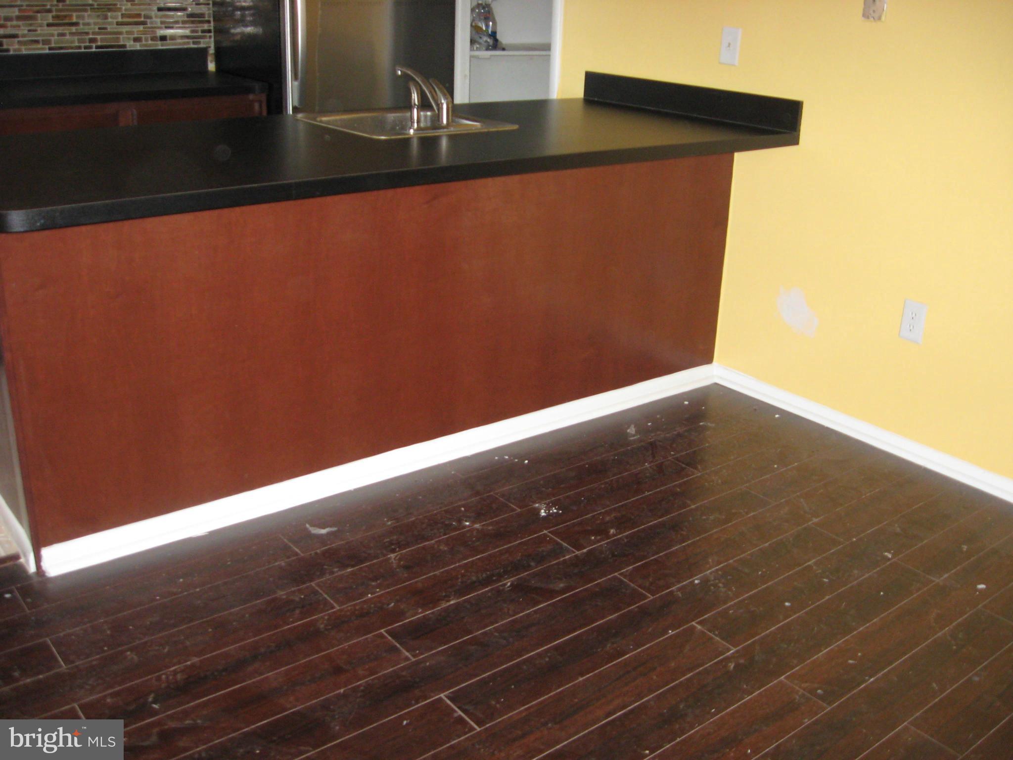 BEECHWOOD SQUARE - Residential Lease