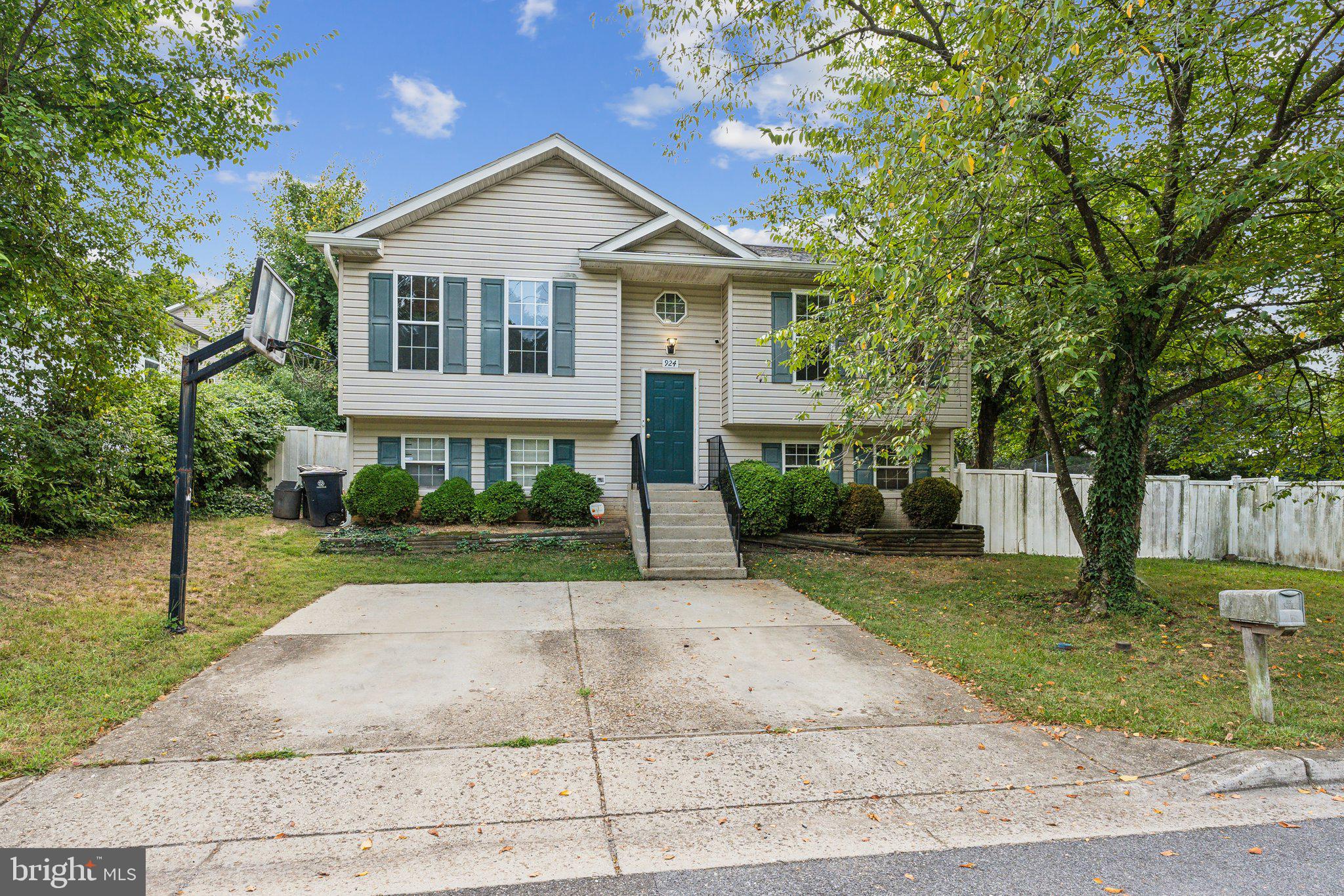 CAPITOL HEIGHTS - Residential