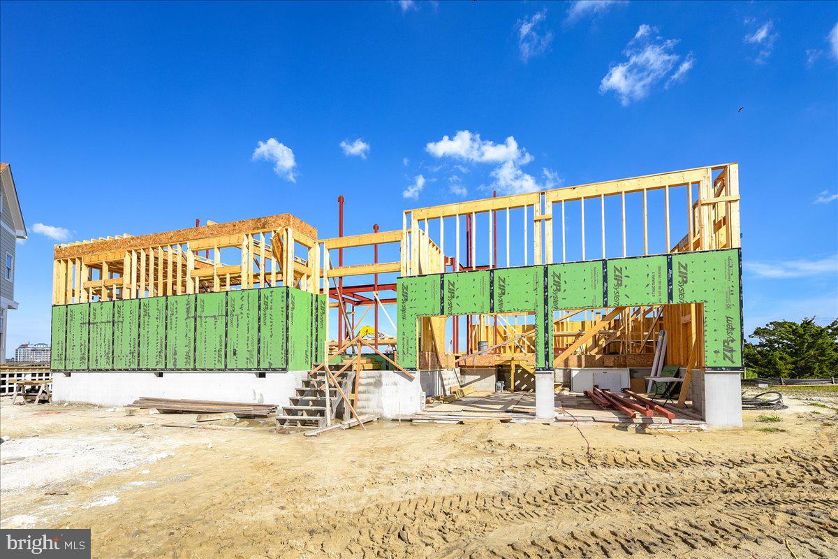 ESTATES AT INLET ISLE - Residential