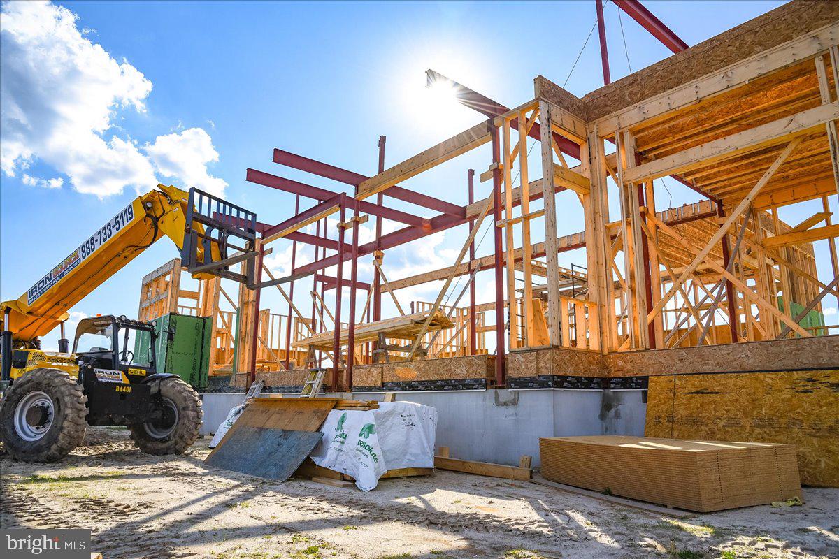 ESTATES AT INLET ISLE - Residential