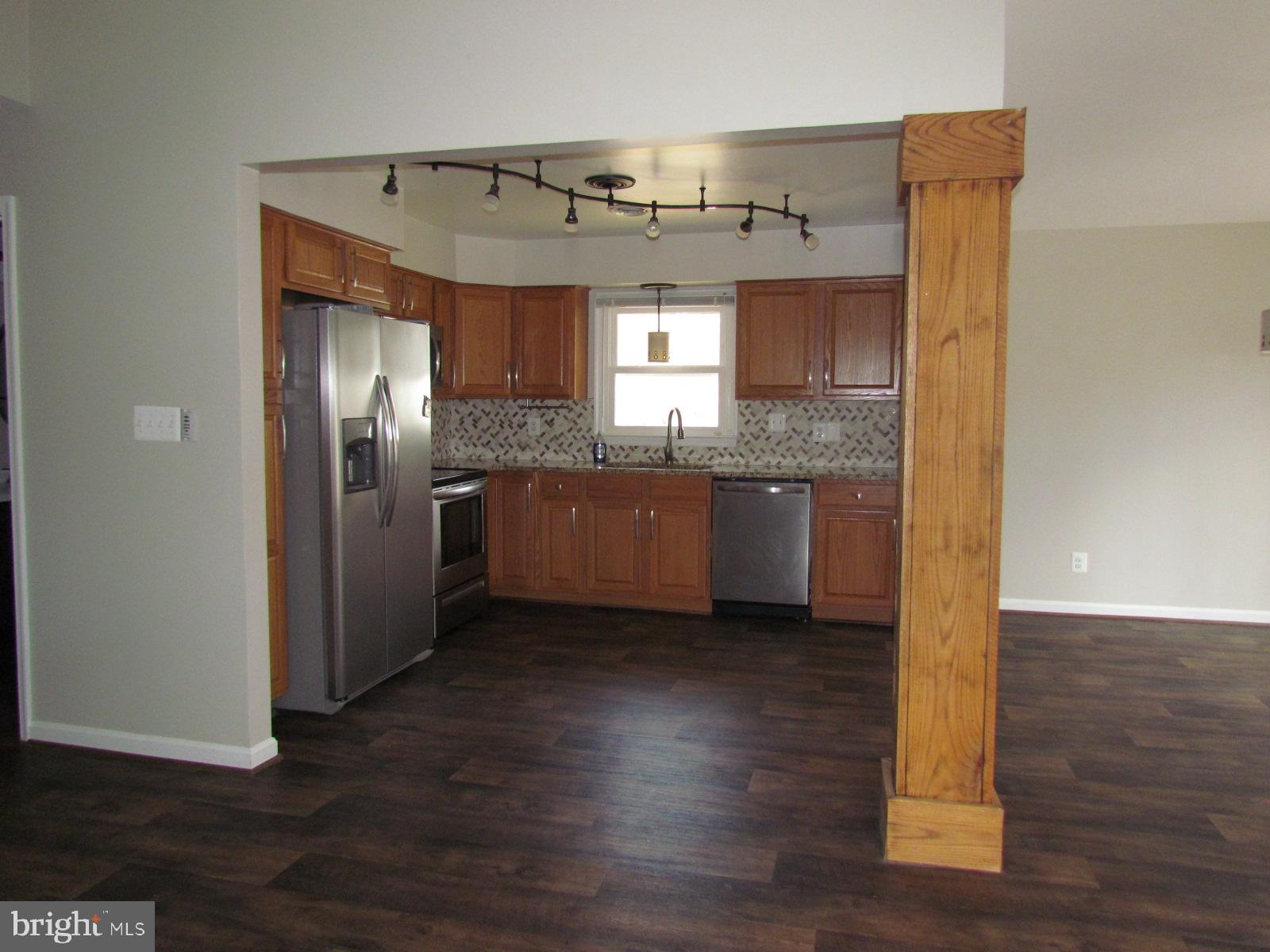 GREENVIEW KNOLLS - Residential Lease